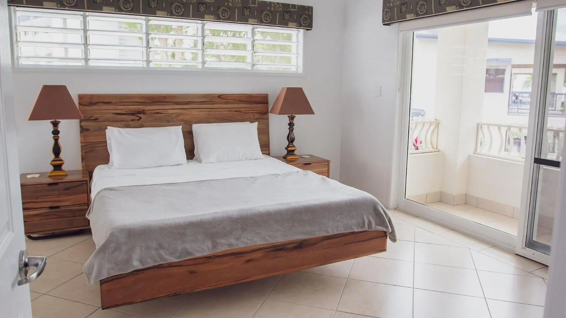 Holiday home Luxury House On Clifton Beach With Heated Saltwater Swimming Pool