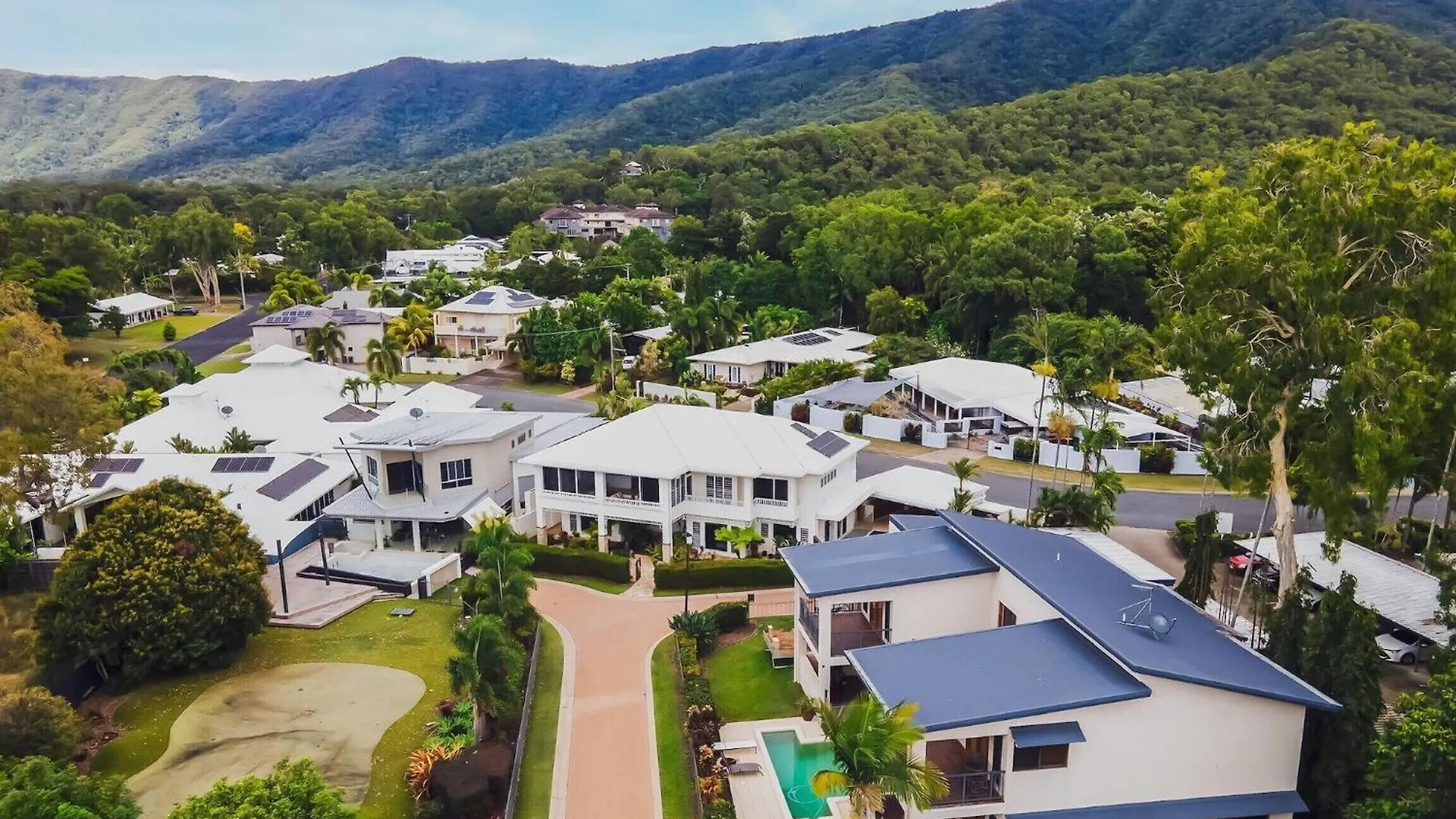 Luxury House On Clifton Beach With Heated Saltwater Swimming Pool Australia