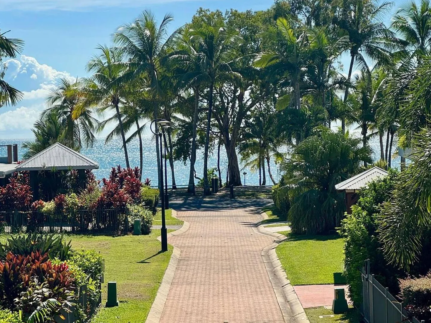Luxury House On Clifton Beach With Heated Saltwater Swimming Pool 0*,