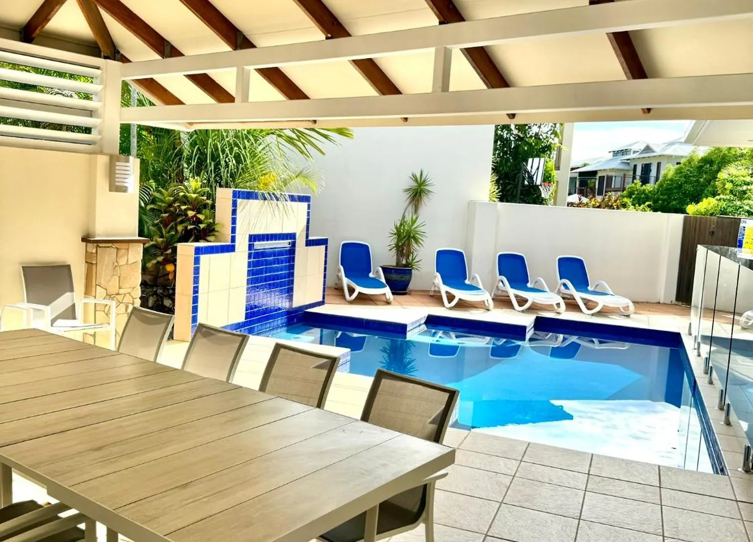 Luxury House On Clifton Beach With Heated Saltwater Swimming Pool Holiday home
