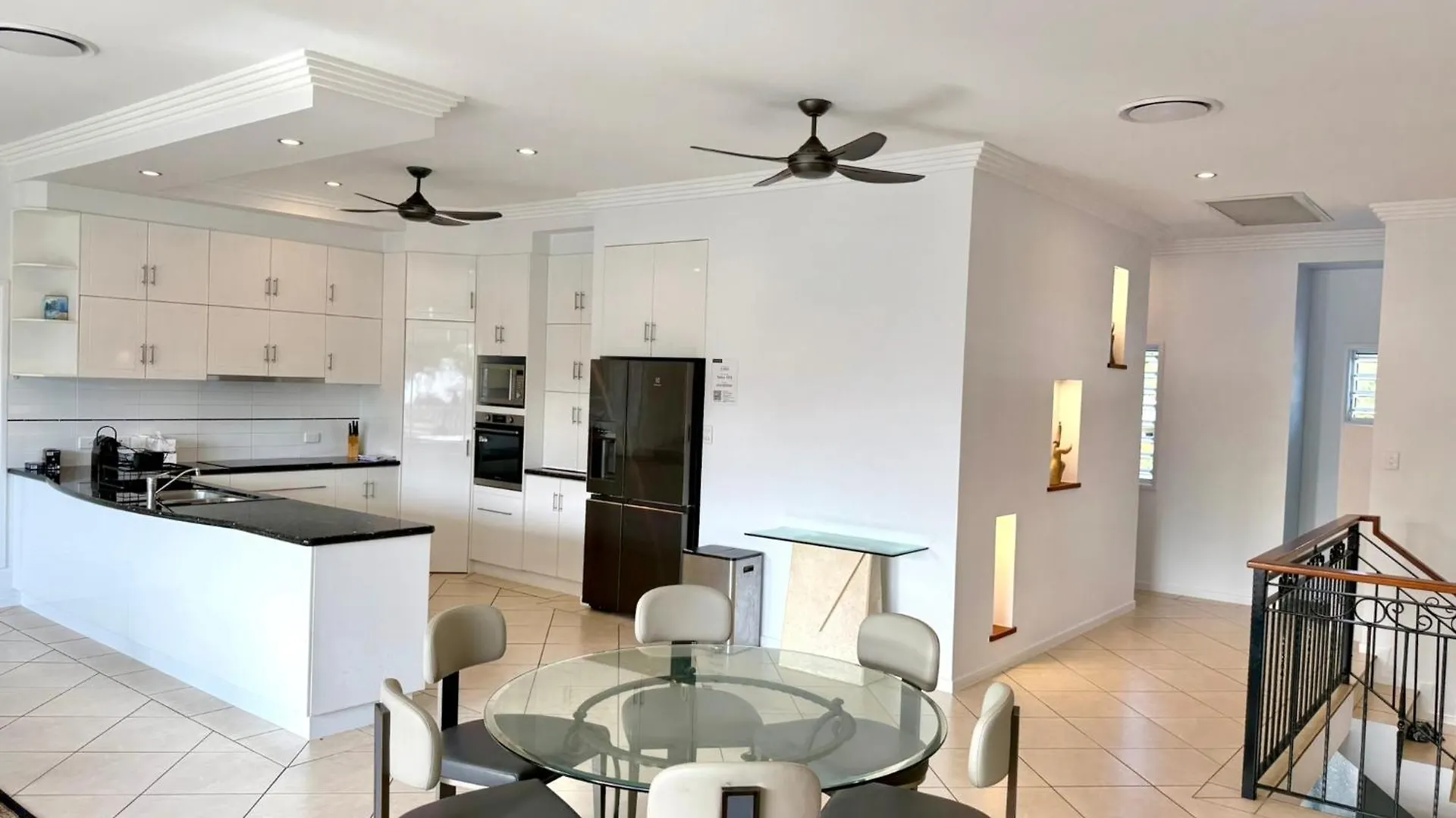 Holiday home Luxury House On Clifton Beach With Heated Saltwater Swimming Pool